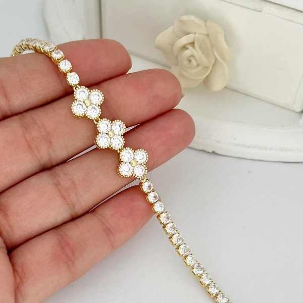 Bratara